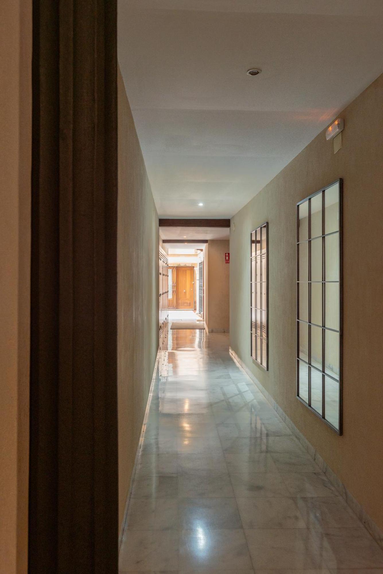 Francos Cathedral Terrace *